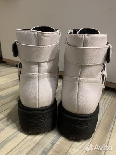 Ботинки женские