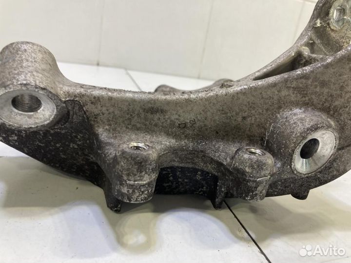 Кулак поворотный задний левый Porsche Cayenne 958