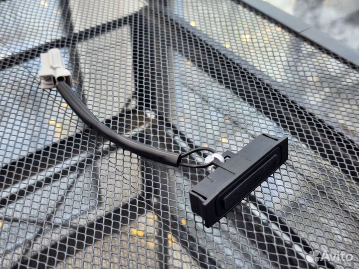 Новая Кнопка багажника Nissan Qashqai