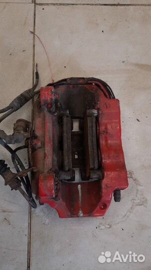 Суппорт задний левый Porsche Cayenne