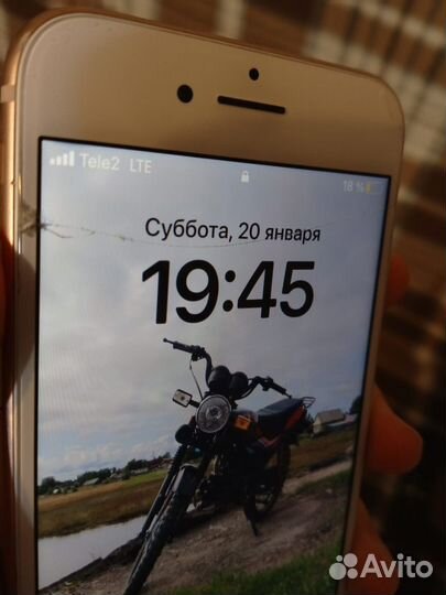 iPhone 8, 64 ГБ