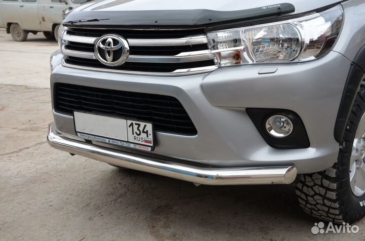 Защита переднего бампера Toyota Hilux Black Onyx
