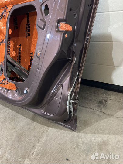 Дверь передняя правая skoda а7