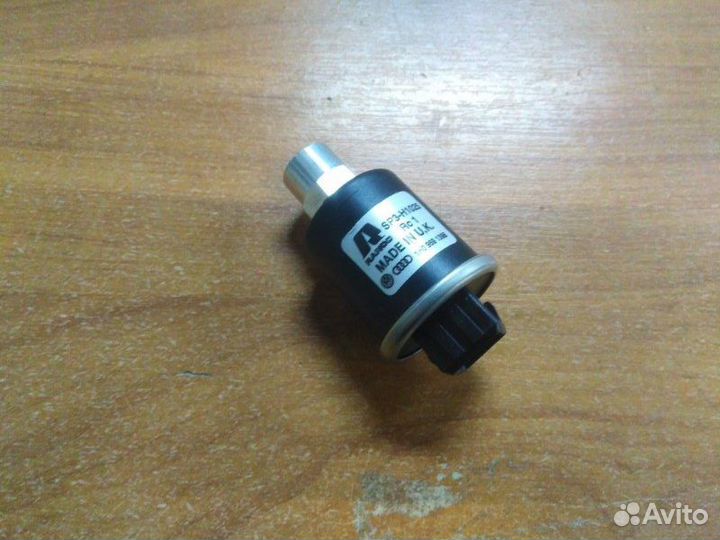 Датчик давления кондиционера Volkswagen Golf 1991