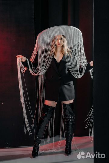 Шляпа с нитями