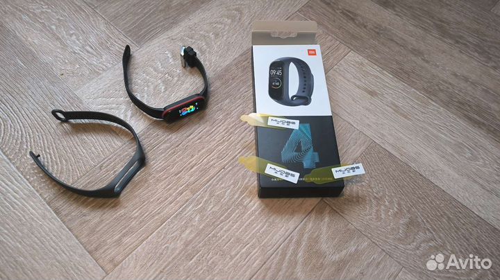 Часы xiaomi mi band 4