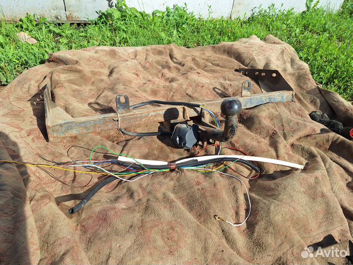 Фаркоп на Ладу Калину