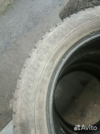 Bridgestone Blizzak Spike-02 215/55 R17 98T