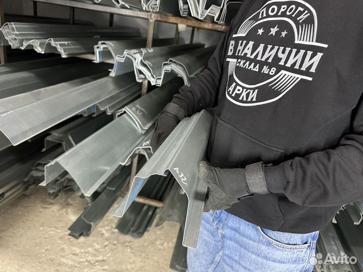 Правый кузовной Порог Nissan Maxima A32