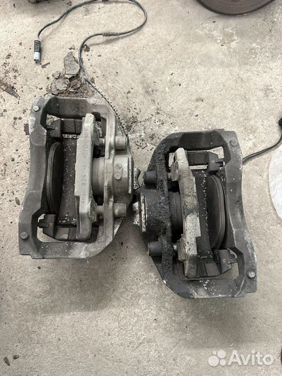 Суппорт передний BMW F10, F11. Диск тормозной