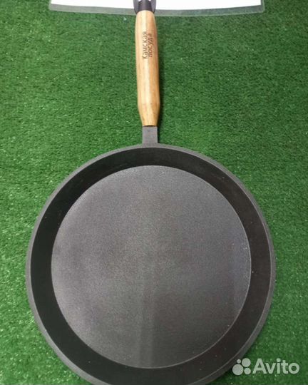 Чугунная сковорода блинная