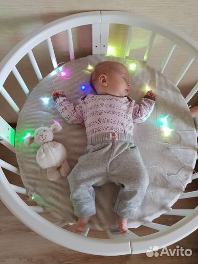 Кроватка трансформер с маятником