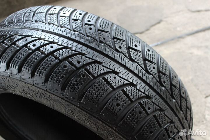 Gislaved Nord Frost 5 215/55 R16 97T