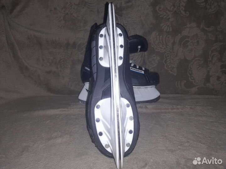 Коньки хоккейные