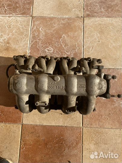 Впускной коллектор газ 406