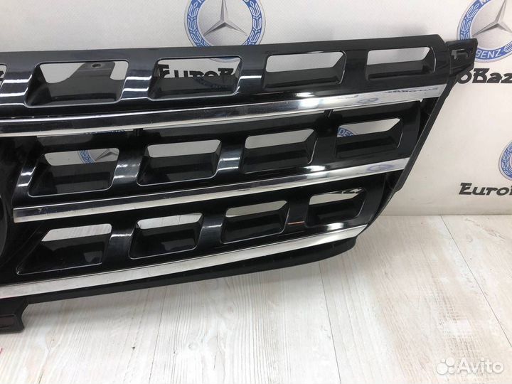 Решетка радиатора Mercedes W166