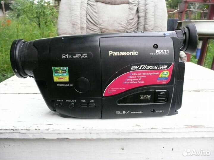 Продаю видеокамеру Панасоник NV-RX11EN
