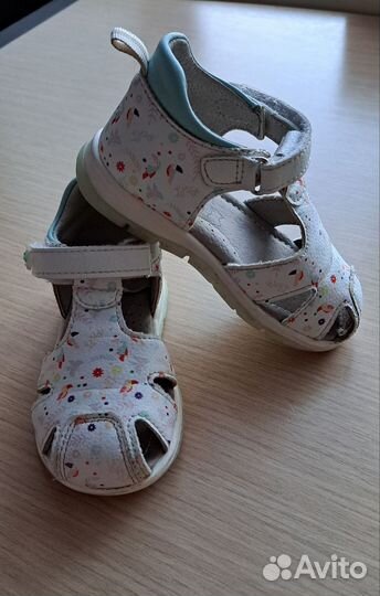 Сандалии для девочки