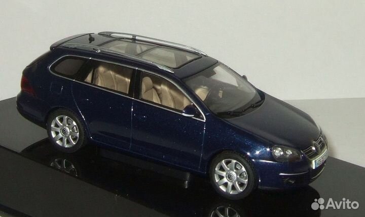 Volkswagen Golf V 1/43