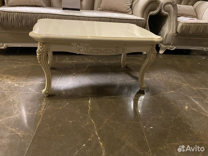 Журнальный стол Мона Лиза и Илона