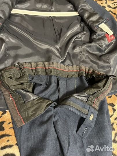 Школьный костюм