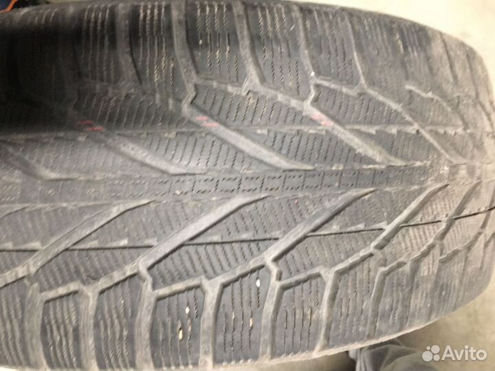 Nokian Tyres Hakkapeliitta R2 SUV 285/60 R18