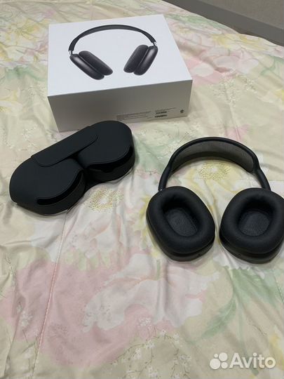 Airpods max space gray