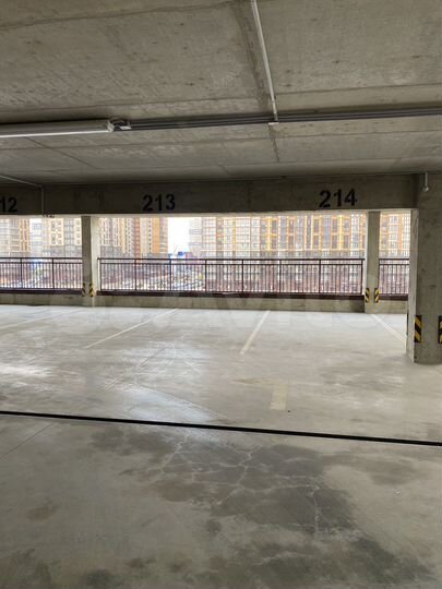 Машиноместо, 13 м²