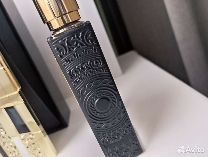 Kilian. Woman in gold by Kilian.Оригинал.Распив