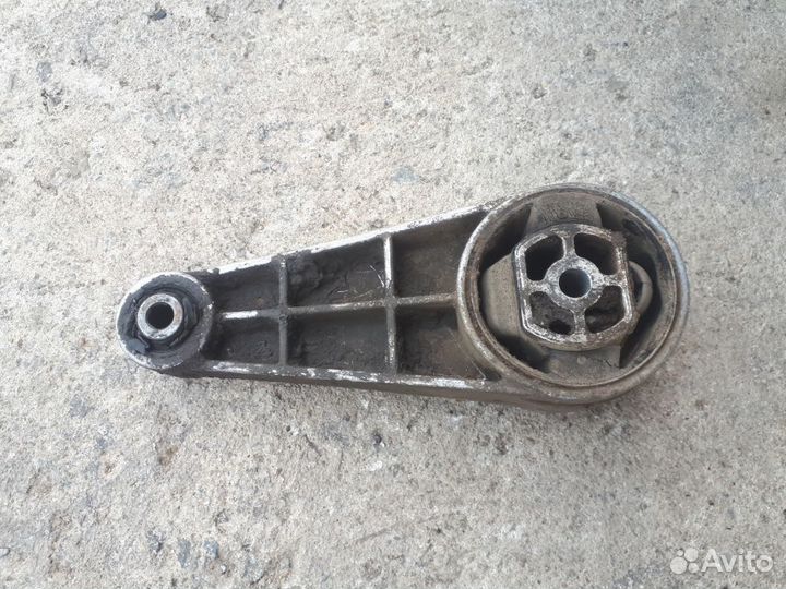 Подушка двигателя задняя Chevrolet Lacetti