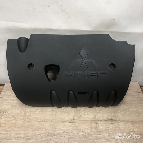 Накладка двигателя Mitsubishi