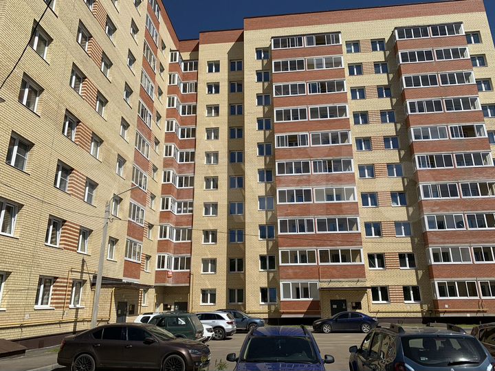 2-к. квартира, 46 м², 2/10 эт.