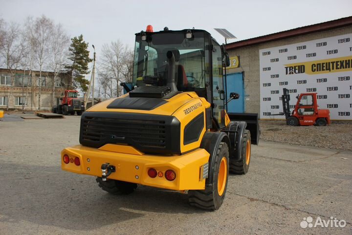 Фронтальный погрузчик Redstar PRO, 2023