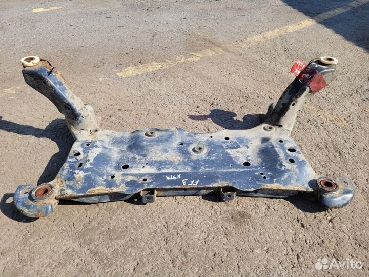 Подрамник передний на Ford Focus 3