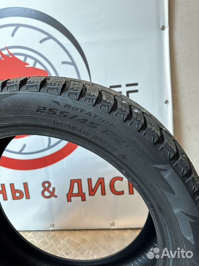 Pirelli Ice Zero 2 255/45 R20 105H