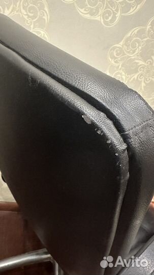 Офисное кресло