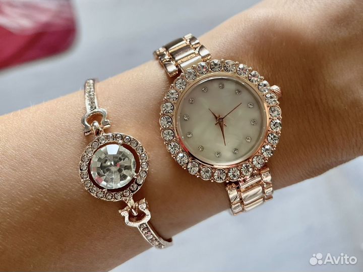 Часы и браслет набор новый