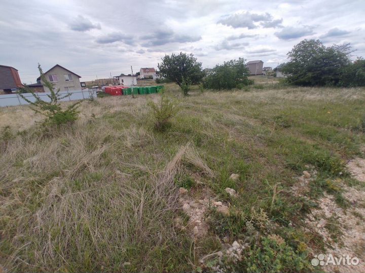 Покос травы триммером, спил деревьев