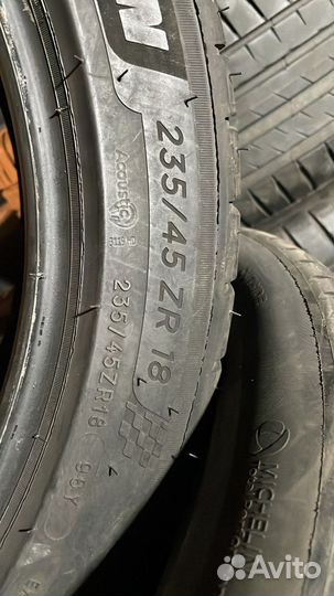 Michelin Pilot Sport 4 S 235/45 R18
