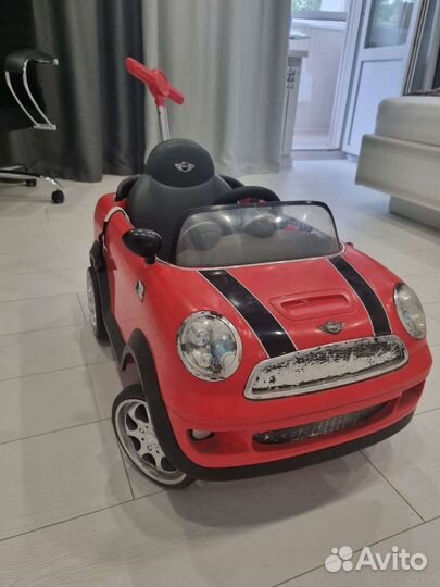 Детский автомобиль каталка