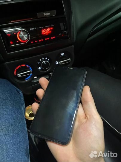 iPhone X, 64 ГБ