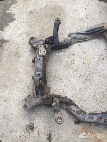 Подрамник передний передний Hyundai Sonata 2.0 MT