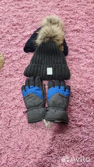 Горнолыжные перчатки ziener и зимние шапки