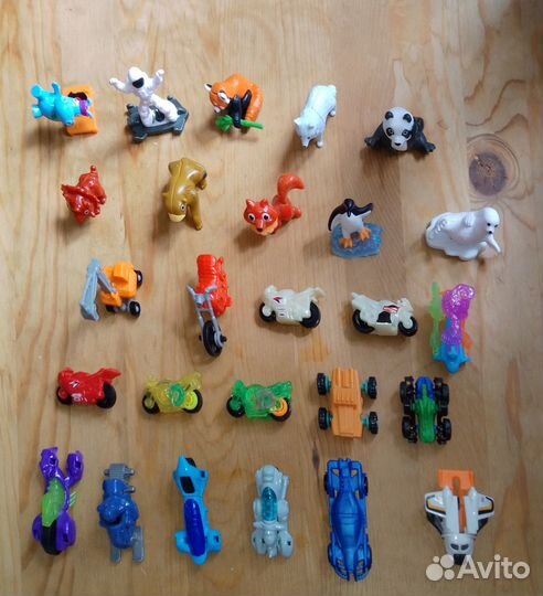 Игрушки из киндера машинки, мотоциклы