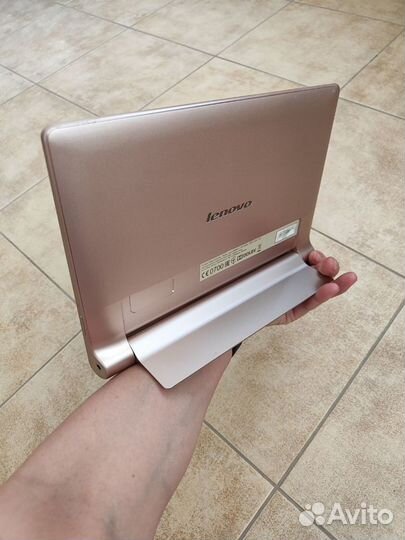 Планшет Lenovo Yoga Tablet 10