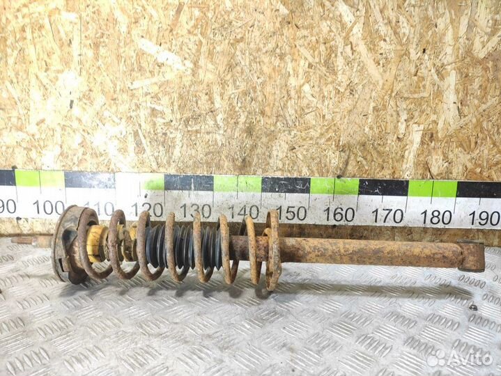 Пружина задняя Volkswagen Vento 1991 1997