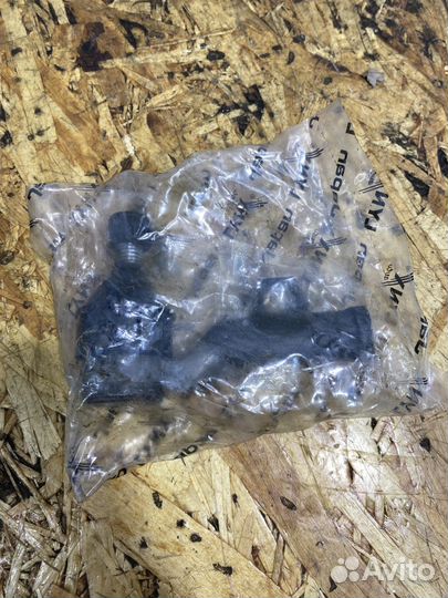 Рулевой наконечник Форд Мондео 4