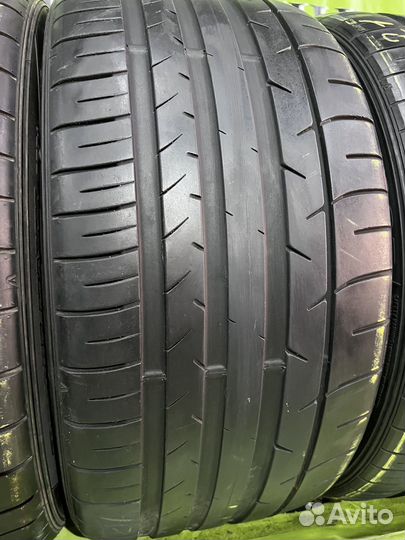 Dunlop SP Sport Maxx 050+ 285/35 R21 и 325/30 R21 105Y