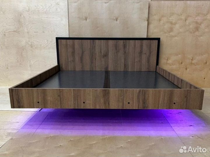 Кровать двухспальная от производителя