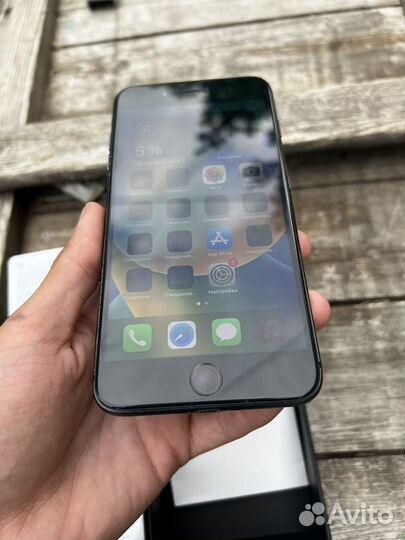 iPhone 8 Plus, 64 ГБ
